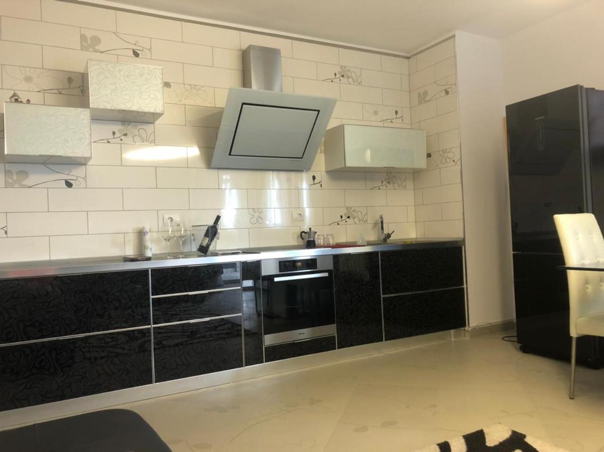 Vale House Holiday Apartment Vlore Exterior photo