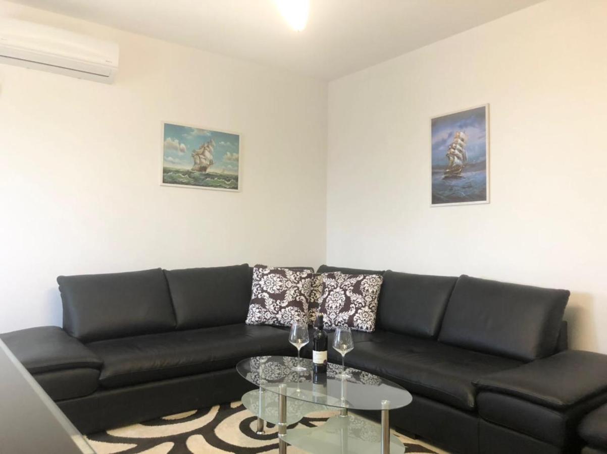 Vale House Holiday Apartment Vlore Exterior photo